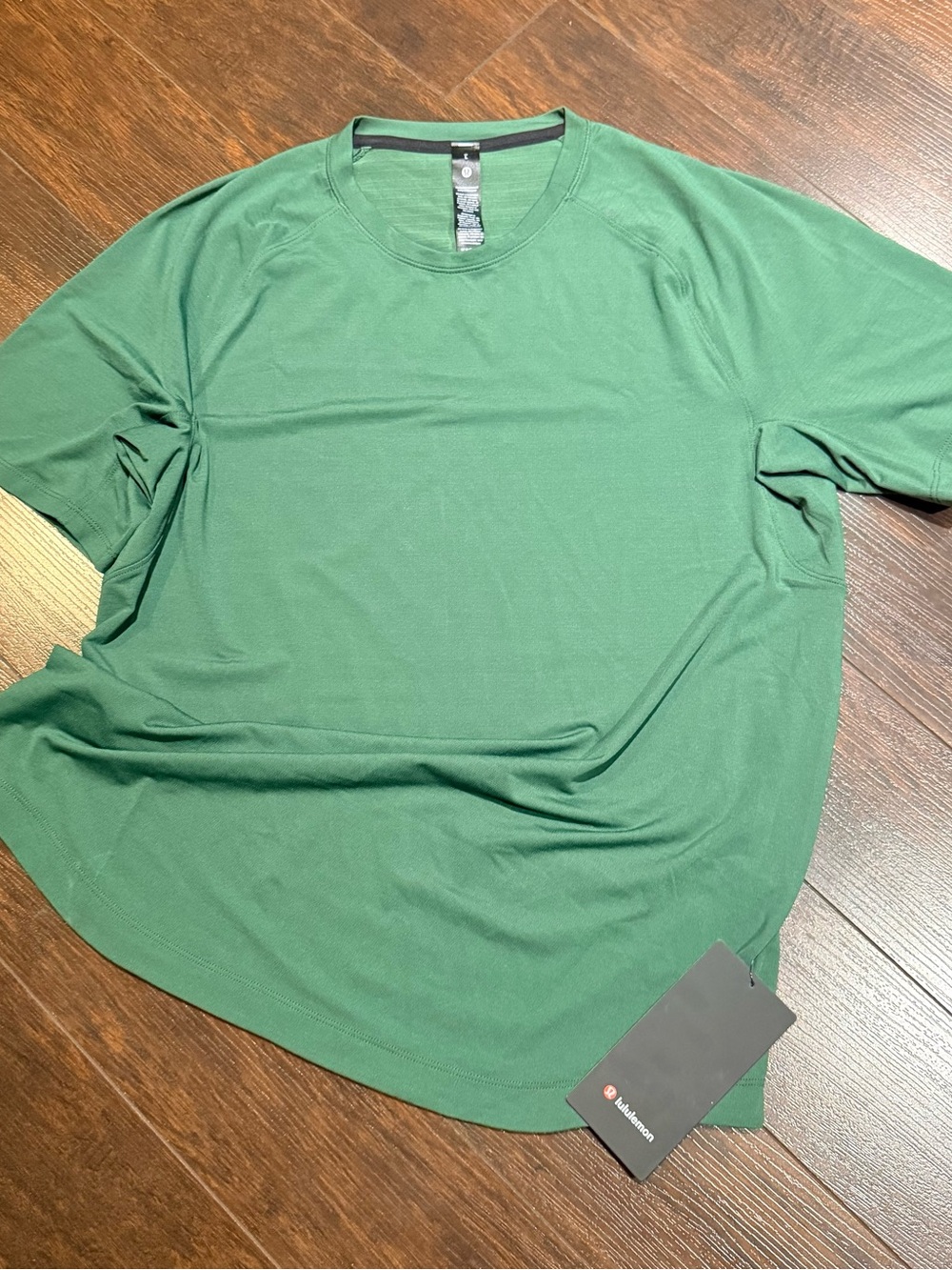 NWT! Lululemon License To Train Shirt Short Sleeve Men’s Size XL GOVE Green
